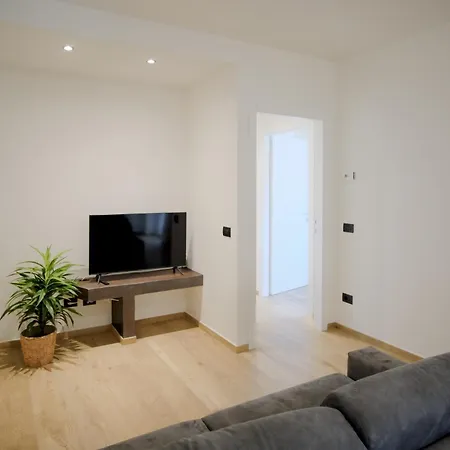 Eden 4 Apartment *